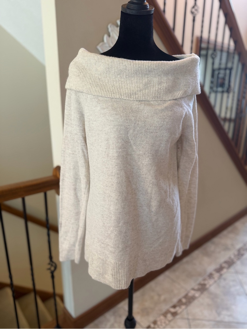 Gap Off-the-Shoulder Sweater – Size Small